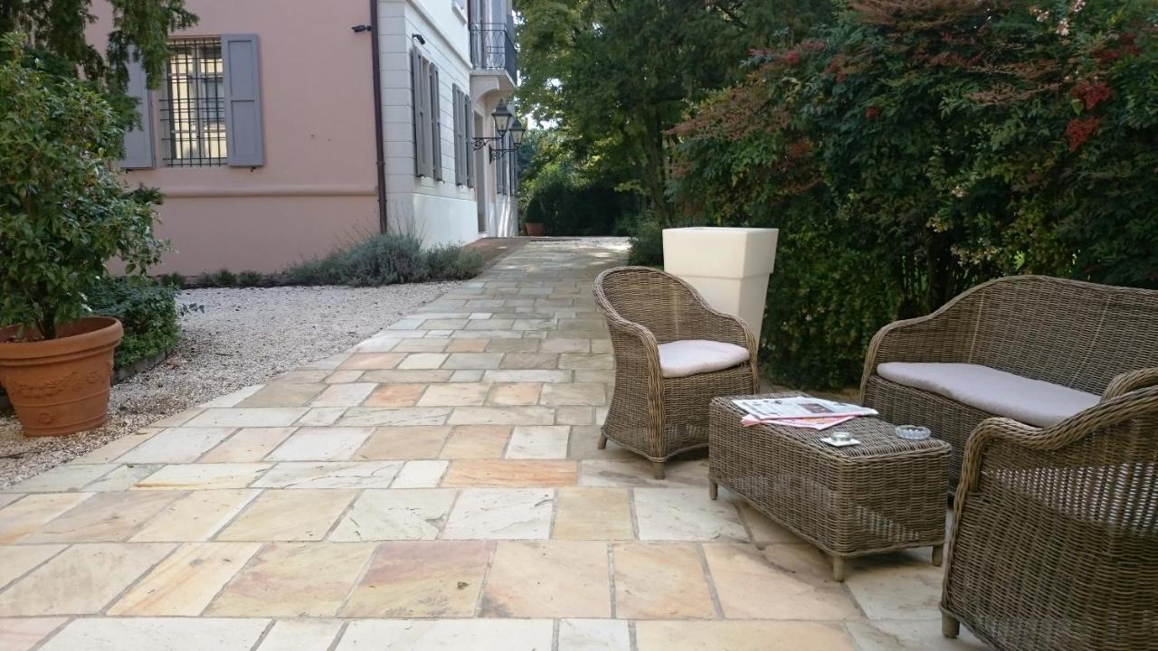 Hotel Villa Nabila Reggiolo Zewnętrze zdjęcie